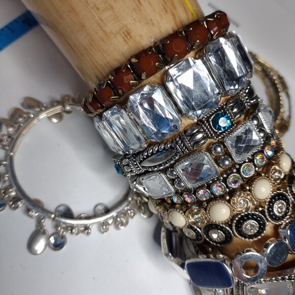 Lot Of 14 Stretch Bracelets - Picture 5 of 6